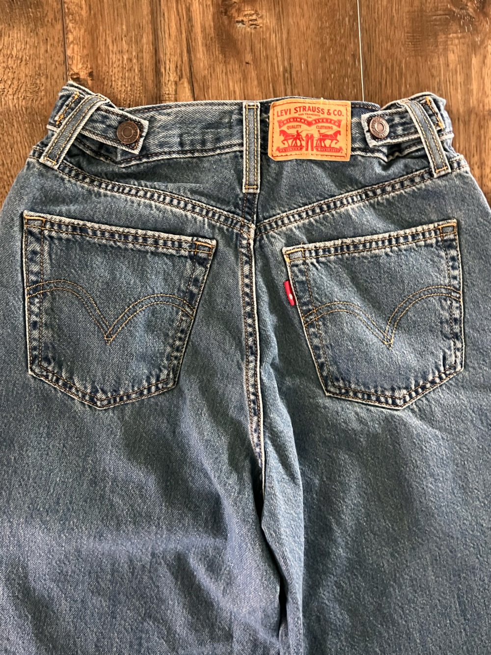 Levi's Cinch Baggy Womens Adjustable Lightweight Jeans Blue Denim Size 25 - Picture 11 of 16